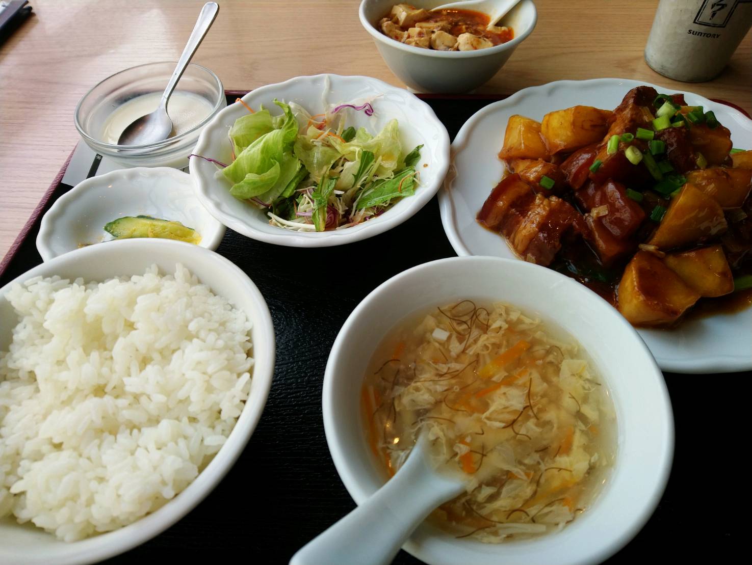 新荘園の秋葉原店で食べたランチ定食と麻婆豆腐