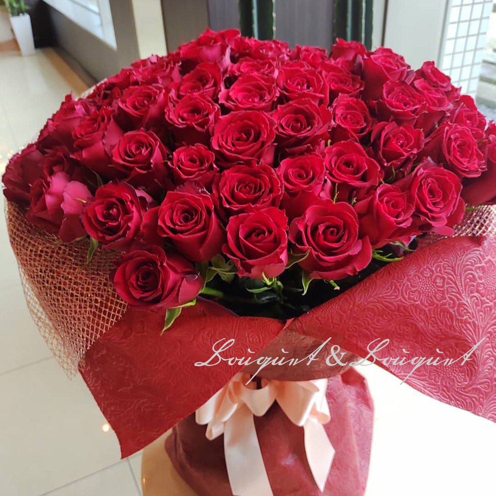 花言葉は『永遠（トハニ）』プロポーズに108本の赤バラ20210521