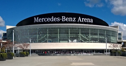 Mercedes Benz Arena01