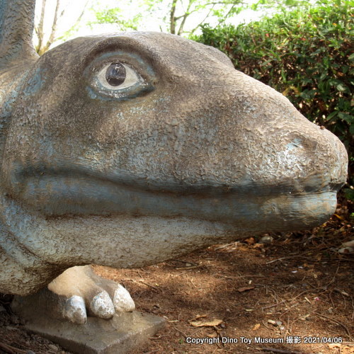 「グリーンタウンしもつけ」の諏訪山公園、恐竜たちに会いに行きました！