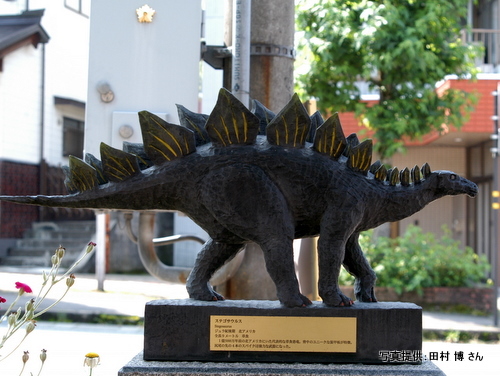 元禄線の恐竜モニュメント（福井県勝山市）【こんなところで恐竜発見！】　