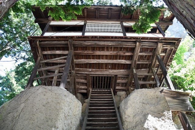 12 石宮　肬水神社