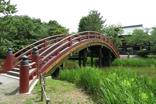 苑池に架かる二つの橋1