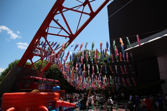 東京タワーと鯉のぼり０３